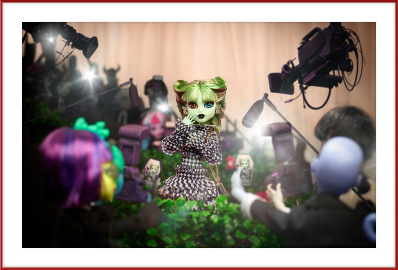 Off-White c/o Monster High Harmonie Ghoul Doll