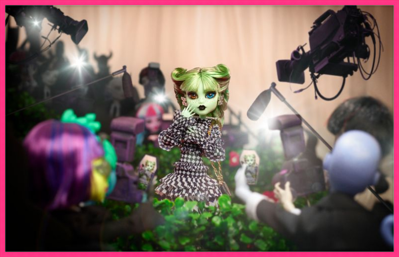 Off-White c/o Monster High Harmonie Ghoul Doll