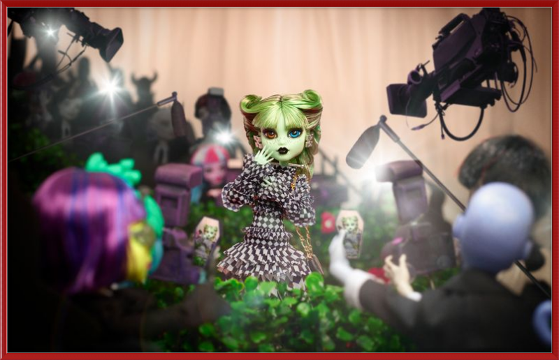 Off-White c/o Monster High Harmonie Ghoul Doll