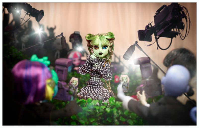 Off-White c/o Monster High Harmonie Ghoul Doll